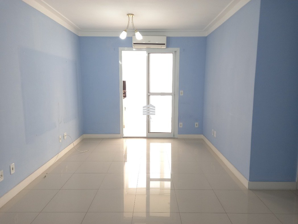 Apartamento de 75m, com 3 dorm, do lado metrô