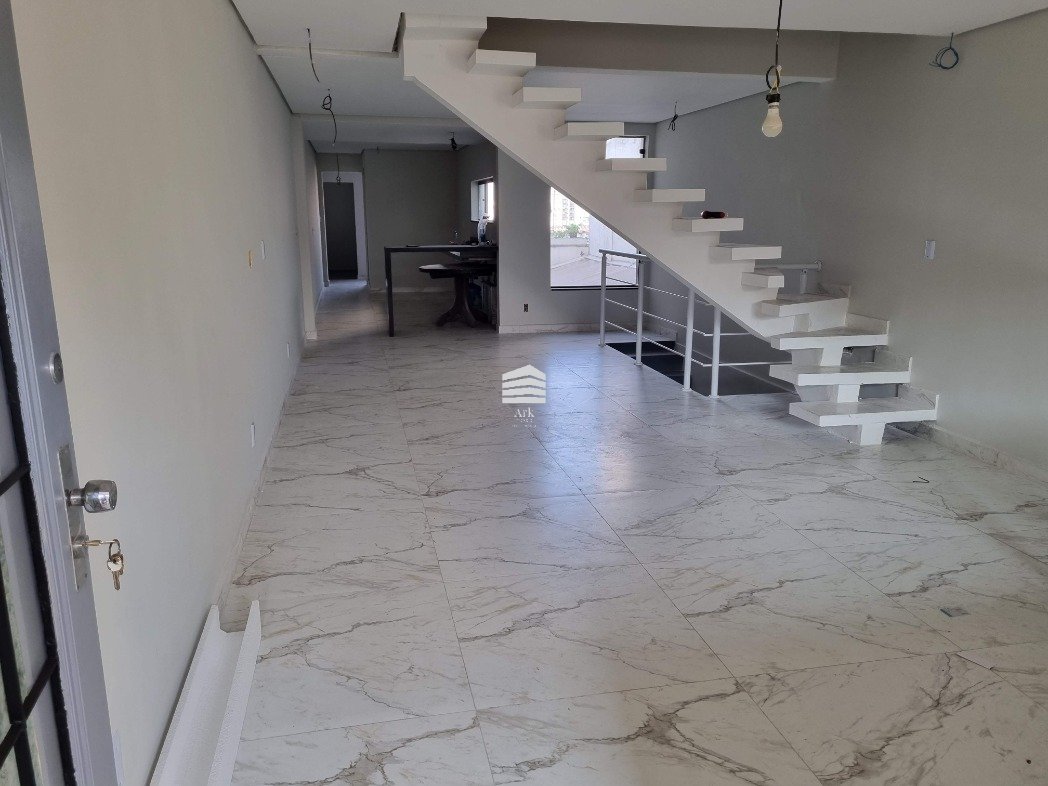 Compre Sobrado no Ipiranga 4suites e 229m²