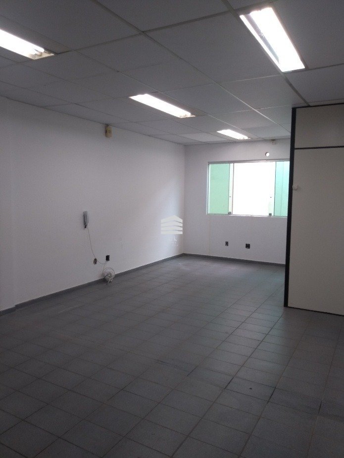 Conjunto comercial para locação, com 150m , 2 banheiros, na Vi...