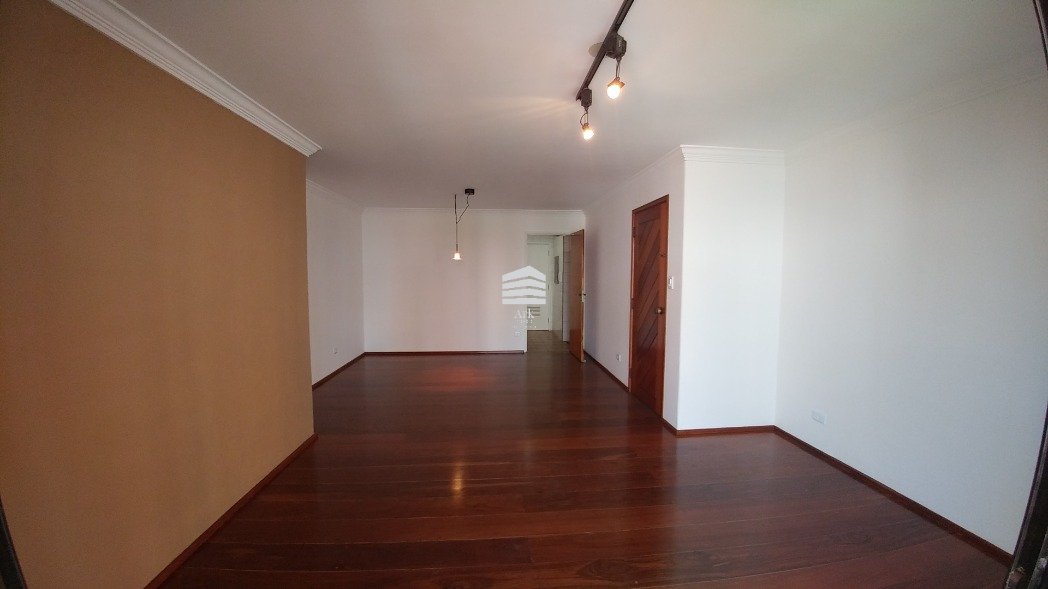 Apartamento 3 dormitórios em Moema