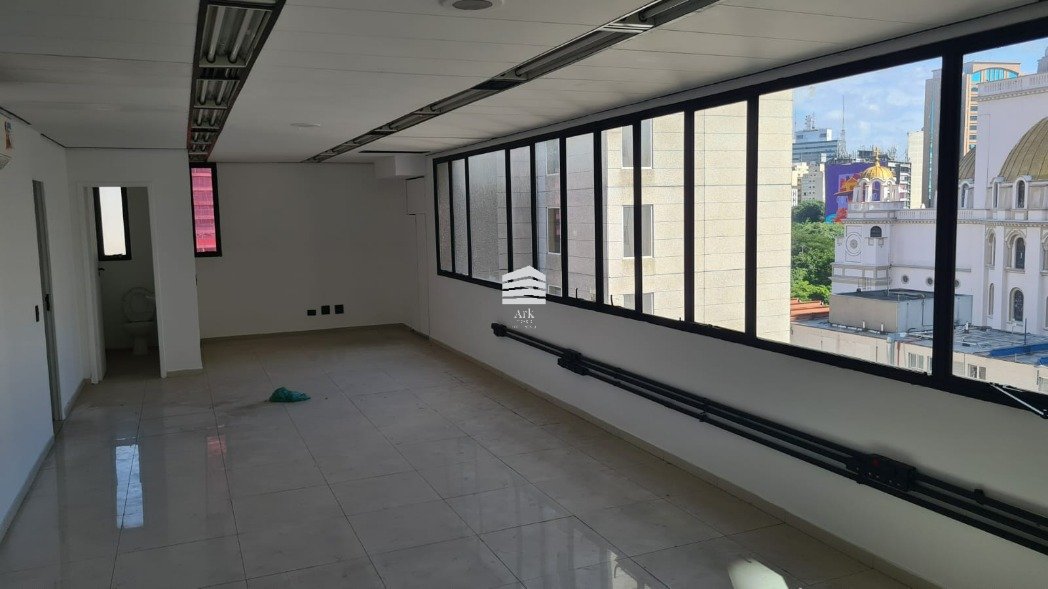 Sala comercial  50 m. do Metrô Paraiso   