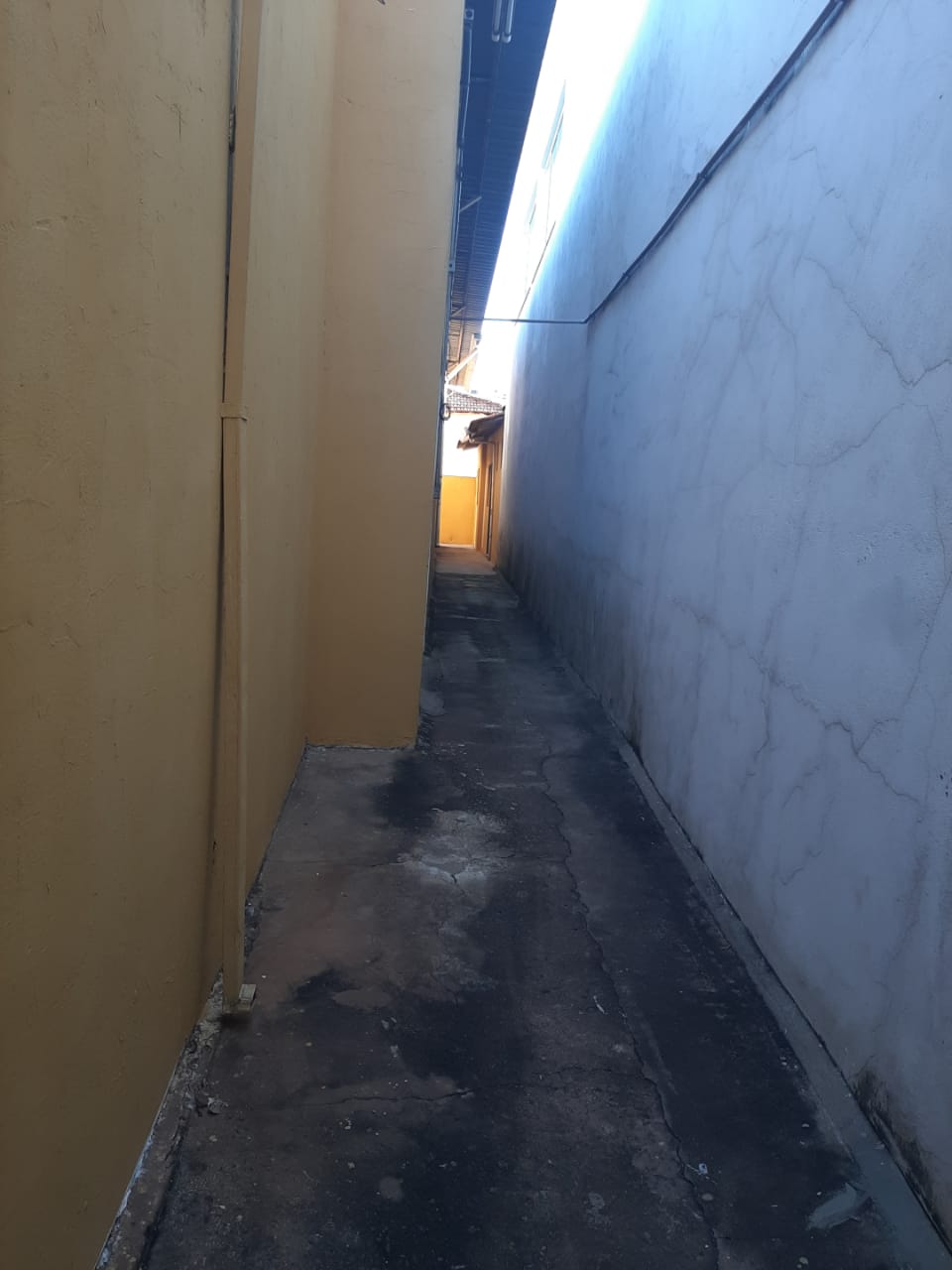 Galpão / Depósito / Armazém  para aluguel, 230m² — foto 12 de 13