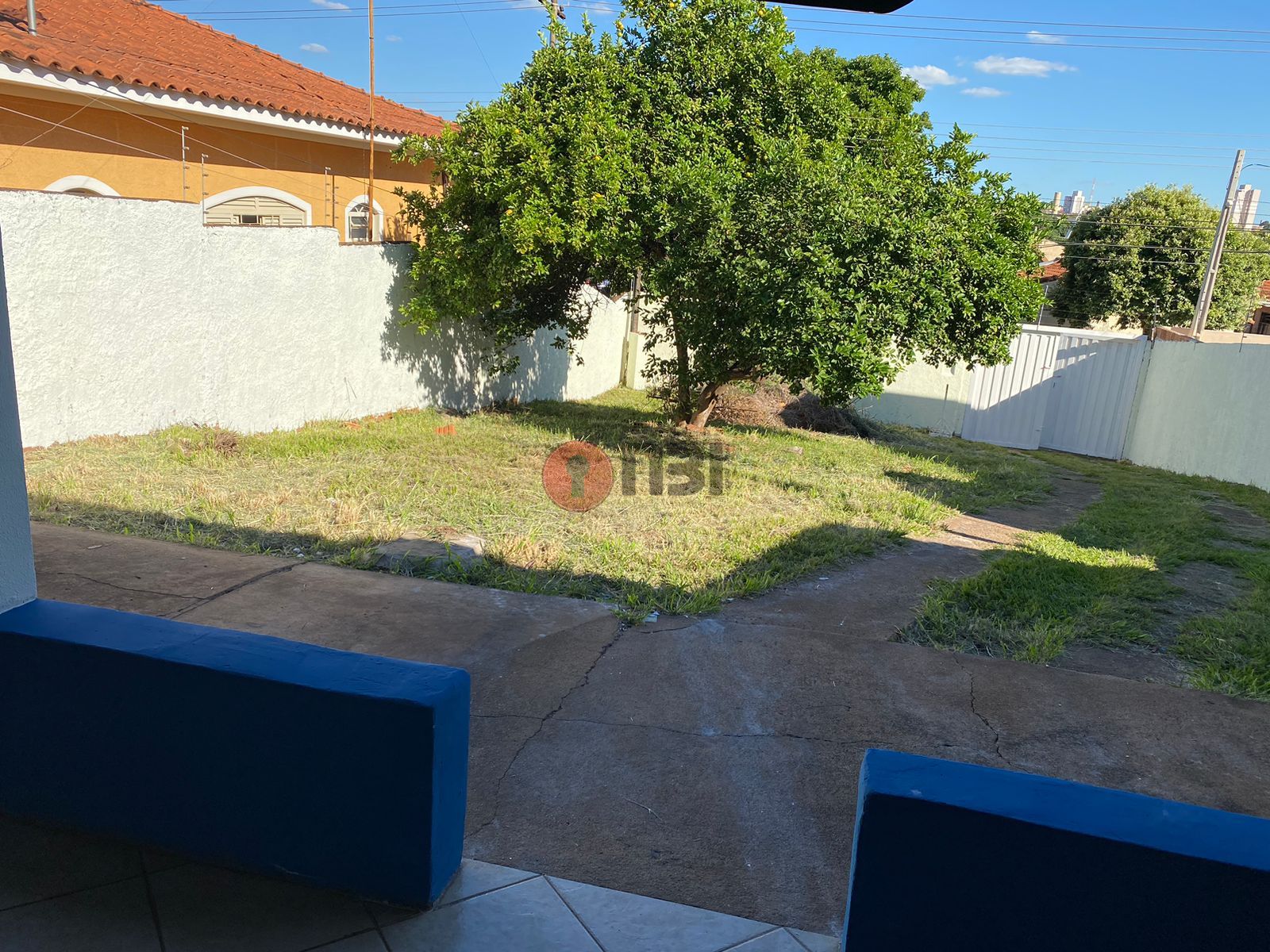 Casa com 1 quarto para aluguel, 297m² — foto 1 de 17