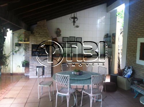Casa com 3 quartos à venda, 238m² — foto 3 de 38