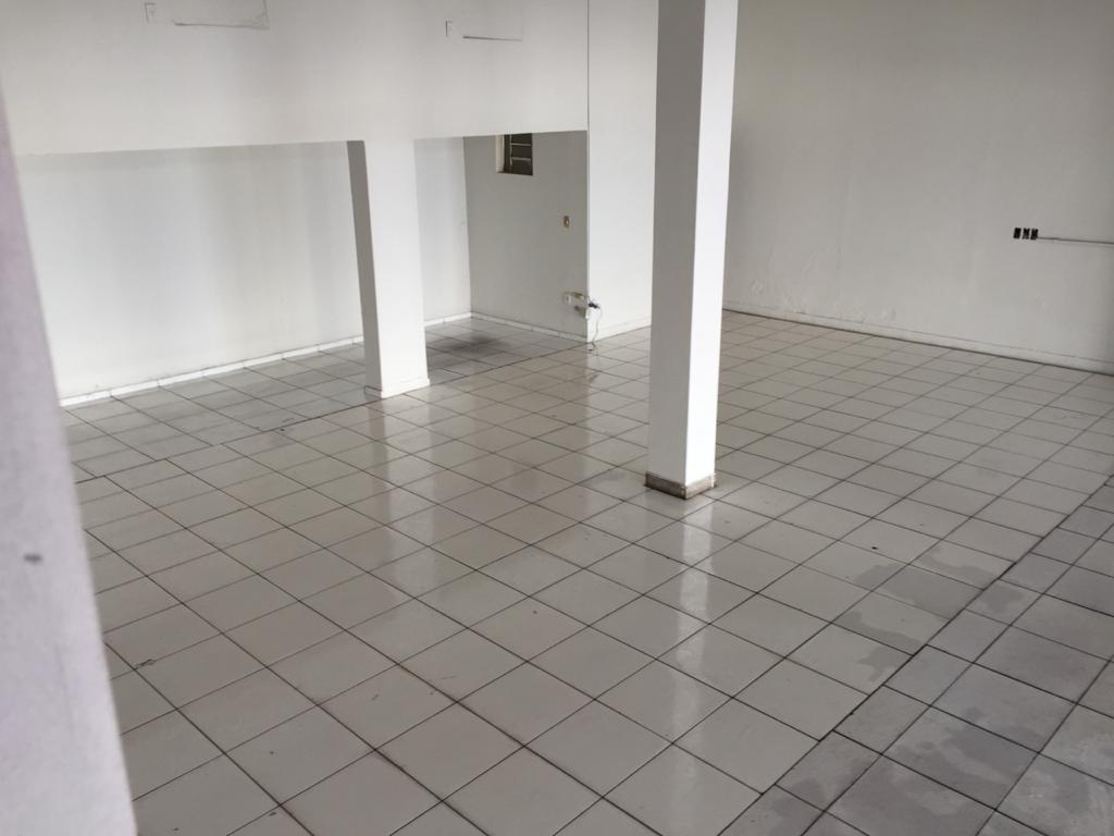 Galpão / Depósito / Armazém  para aluguel, 220m² — foto 8 de 20