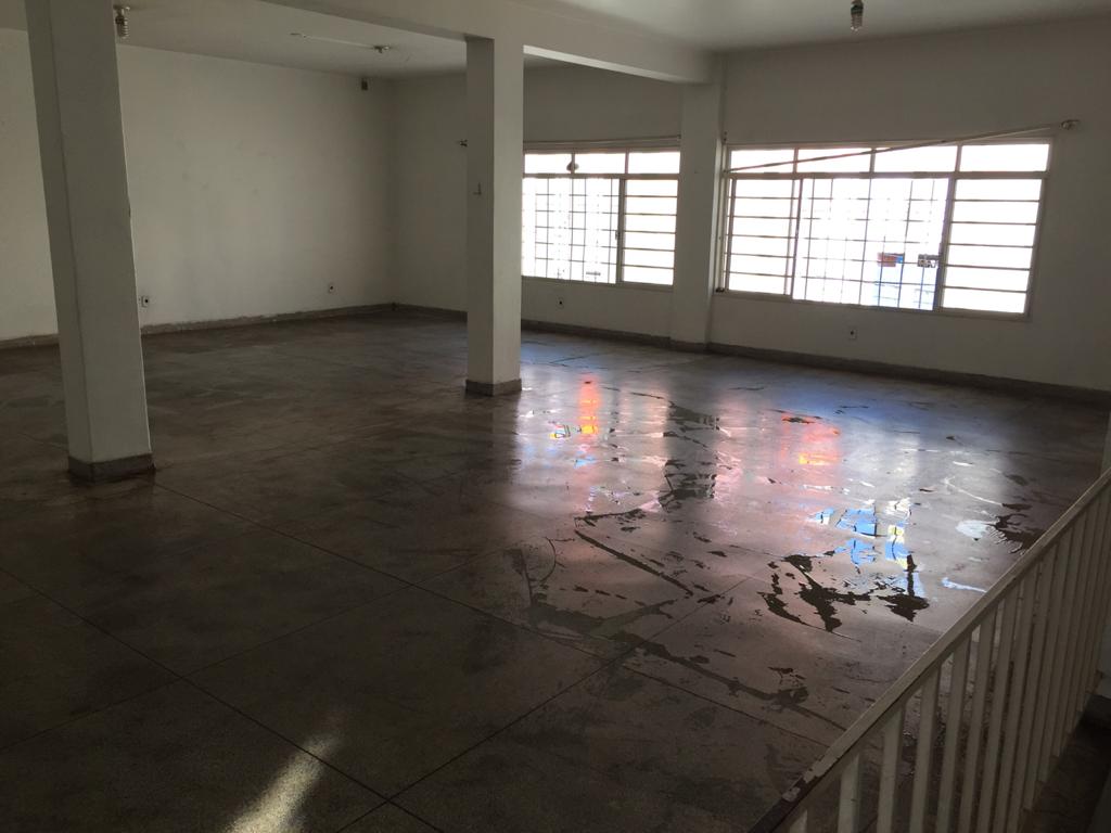 Galpão / Depósito / Armazém  para aluguel, 220m² — foto 9 de 20