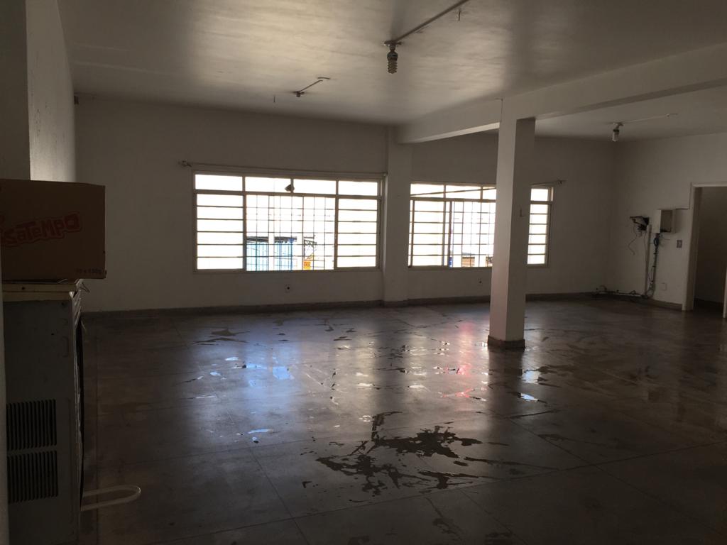 Galpão / Depósito / Armazém  para aluguel, 220m² — foto 11 de 20