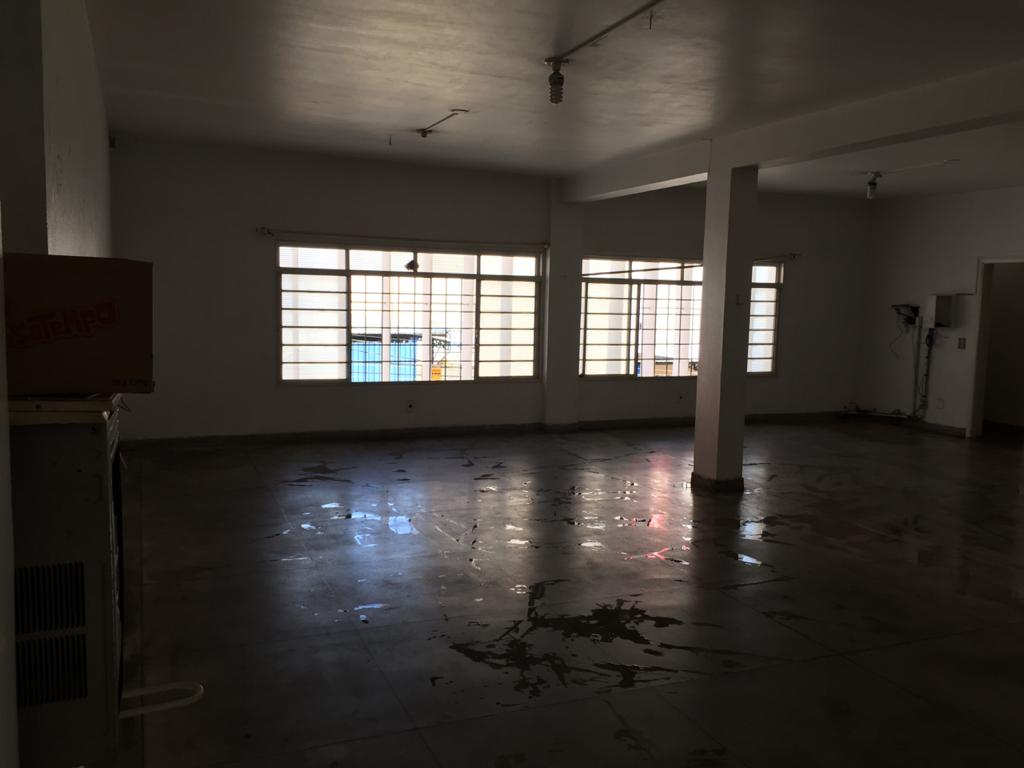 Galpão / Depósito / Armazém  para aluguel, 220m² — foto 14 de 20