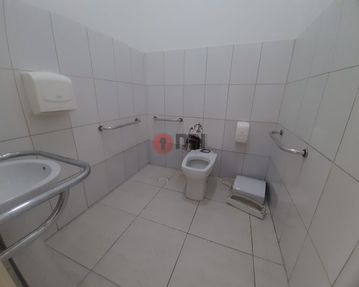 Galpão / Depósito / Armazém  para aluguel, 190m² — foto 9 de 10