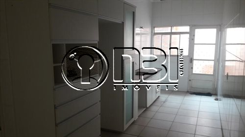Casa com 3 quartos à venda, 200m² — foto 6 de 9