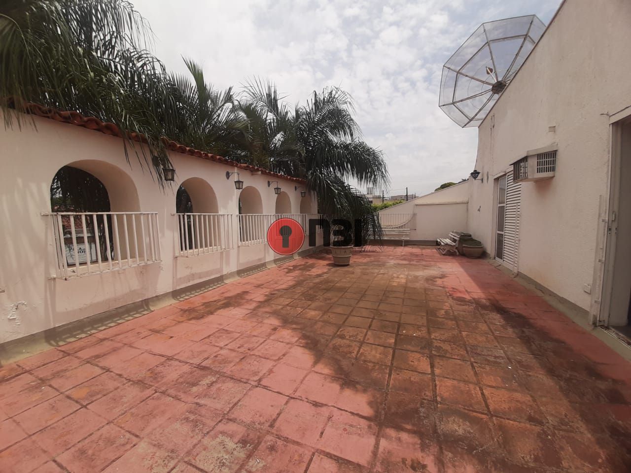 Casa com 4 quartos para aluguel, 253m² — foto 26 de 28