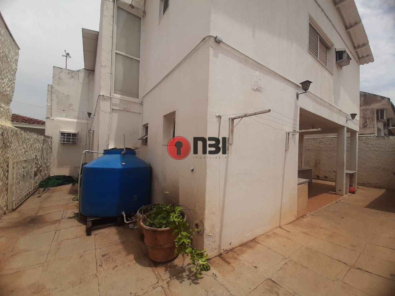 Casa com 4 quartos para aluguel, 253m² — foto 25 de 28
