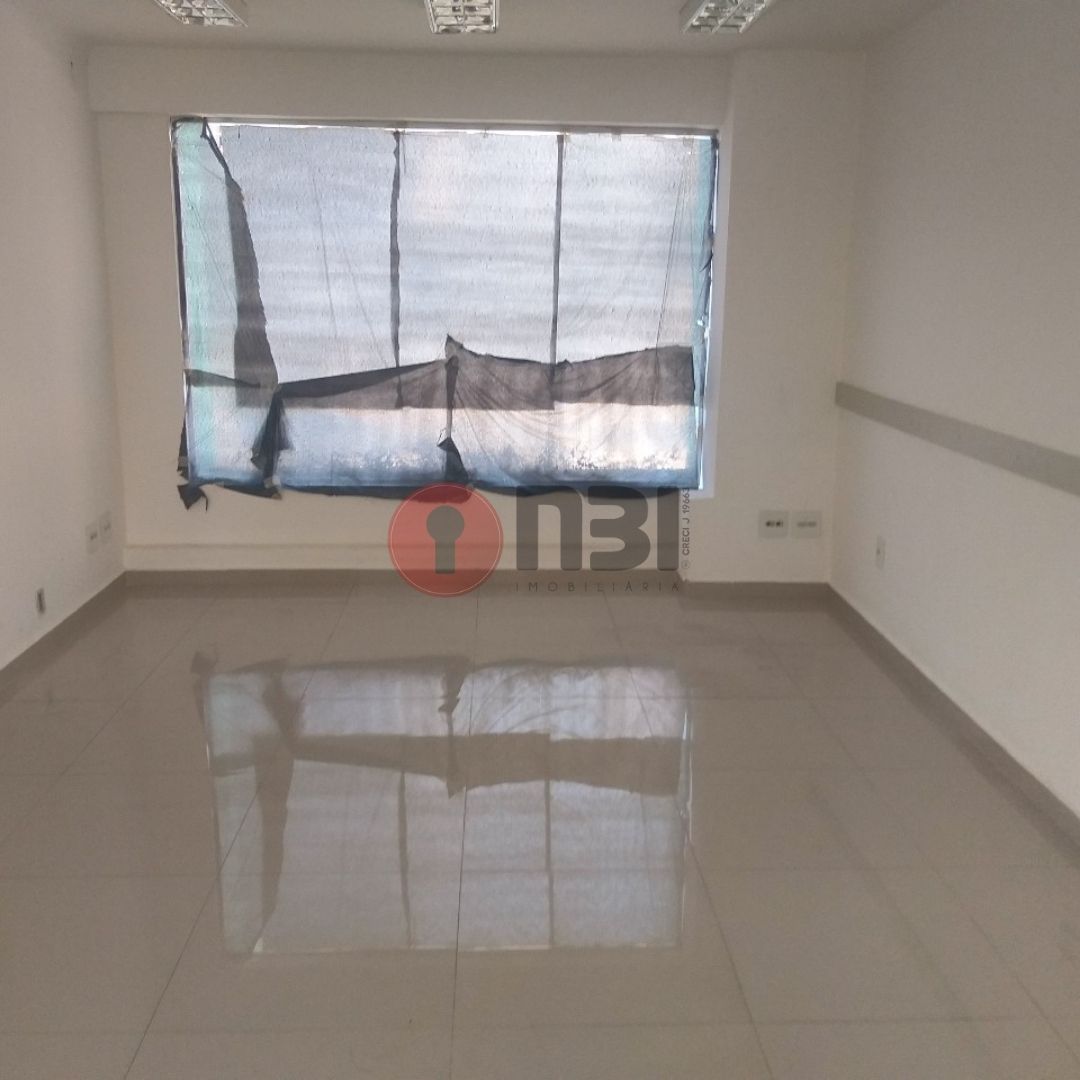 Galpão / Depósito / Armazém  para aluguel, 221m² — foto 5 de 24
