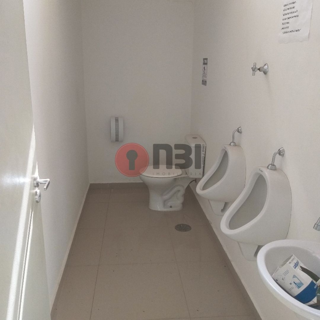 Galpão / Depósito / Armazém  para aluguel, 221m² — foto 12 de 24