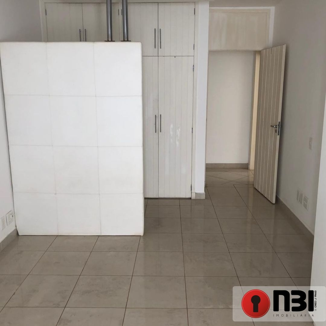Casa com 4 quartos à venda, 400m² — foto 7 de 40