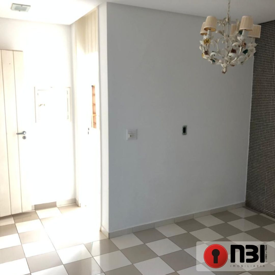 Casa com 4 quartos à venda, 400m² — foto 23 de 40