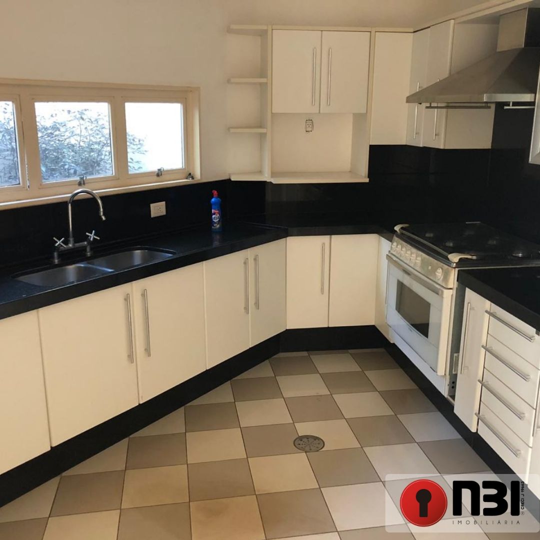 Casa com 4 quartos à venda, 400m² — foto 25 de 40