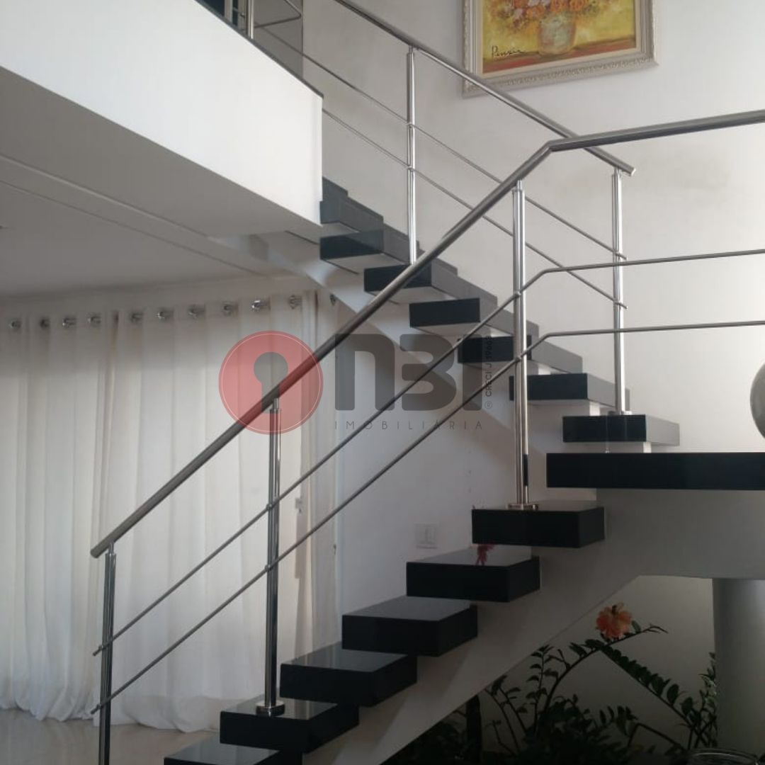 Casa de Condomínio com 4 quartos à venda, 360m² — foto 2 de 12