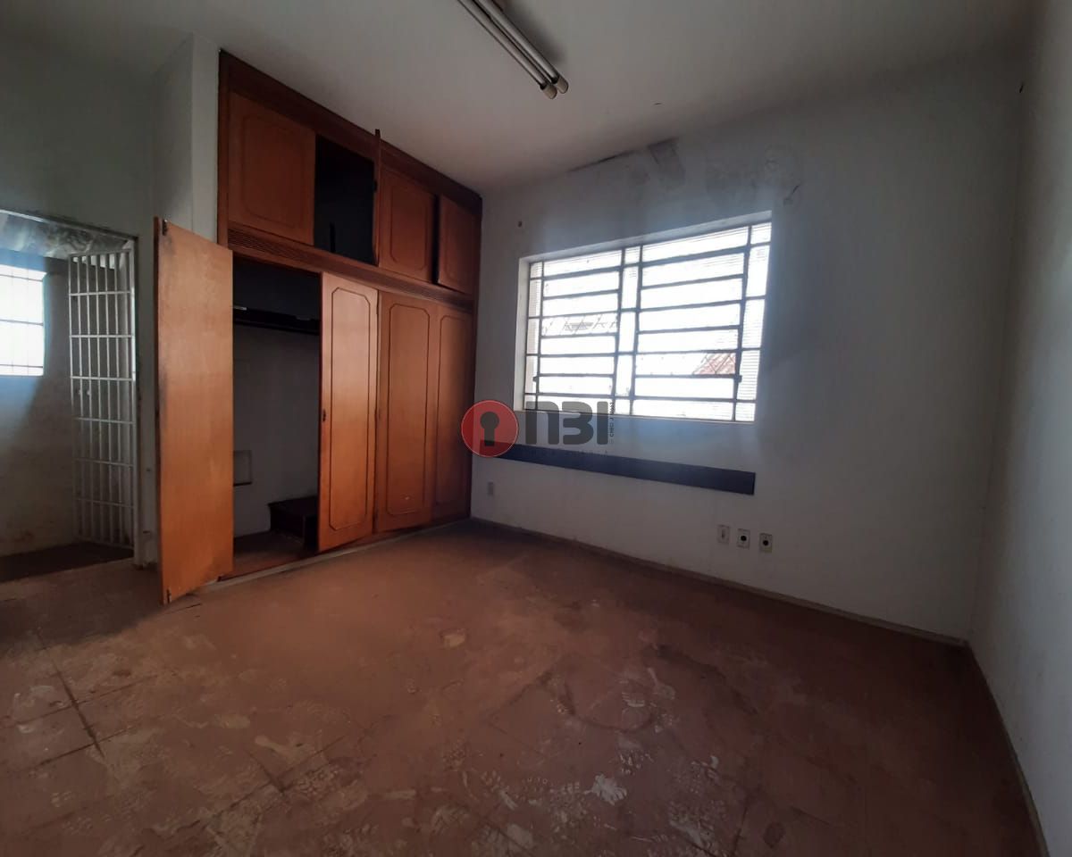 Casa com 4 quartos à venda, 493m² — foto 8 de 26