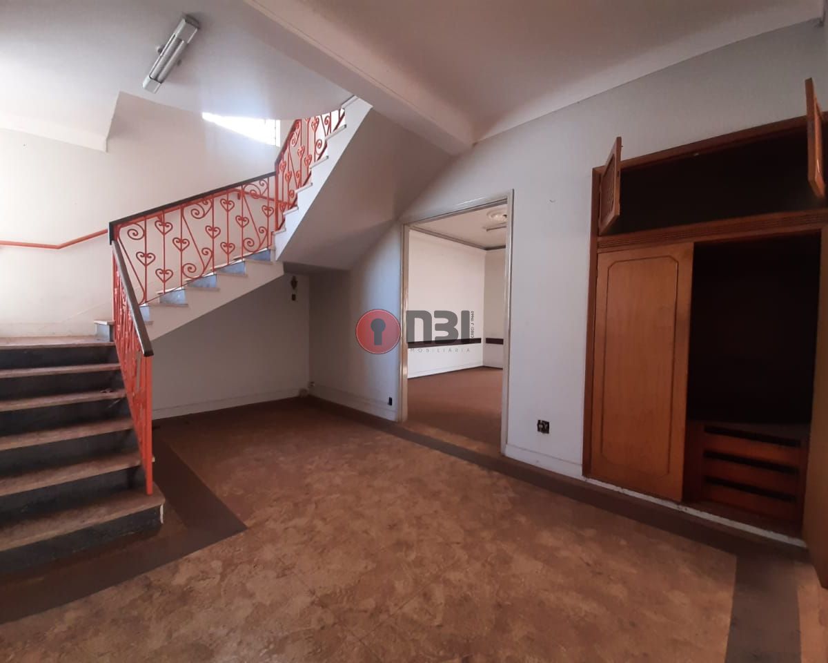 Casa com 4 quartos à venda, 493m² — foto 17 de 26