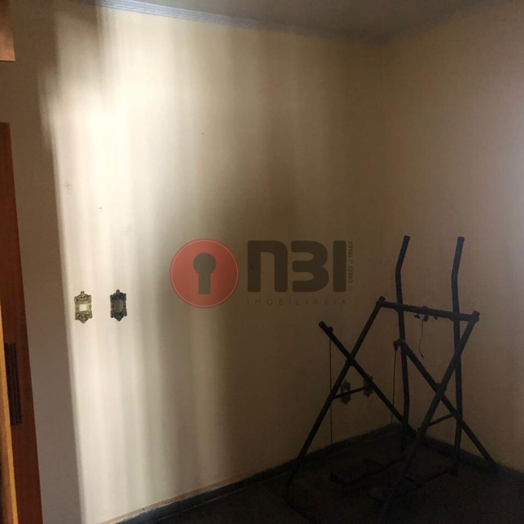 Apartamento com 2 quartos à venda, 60m² — foto 2 de 12
