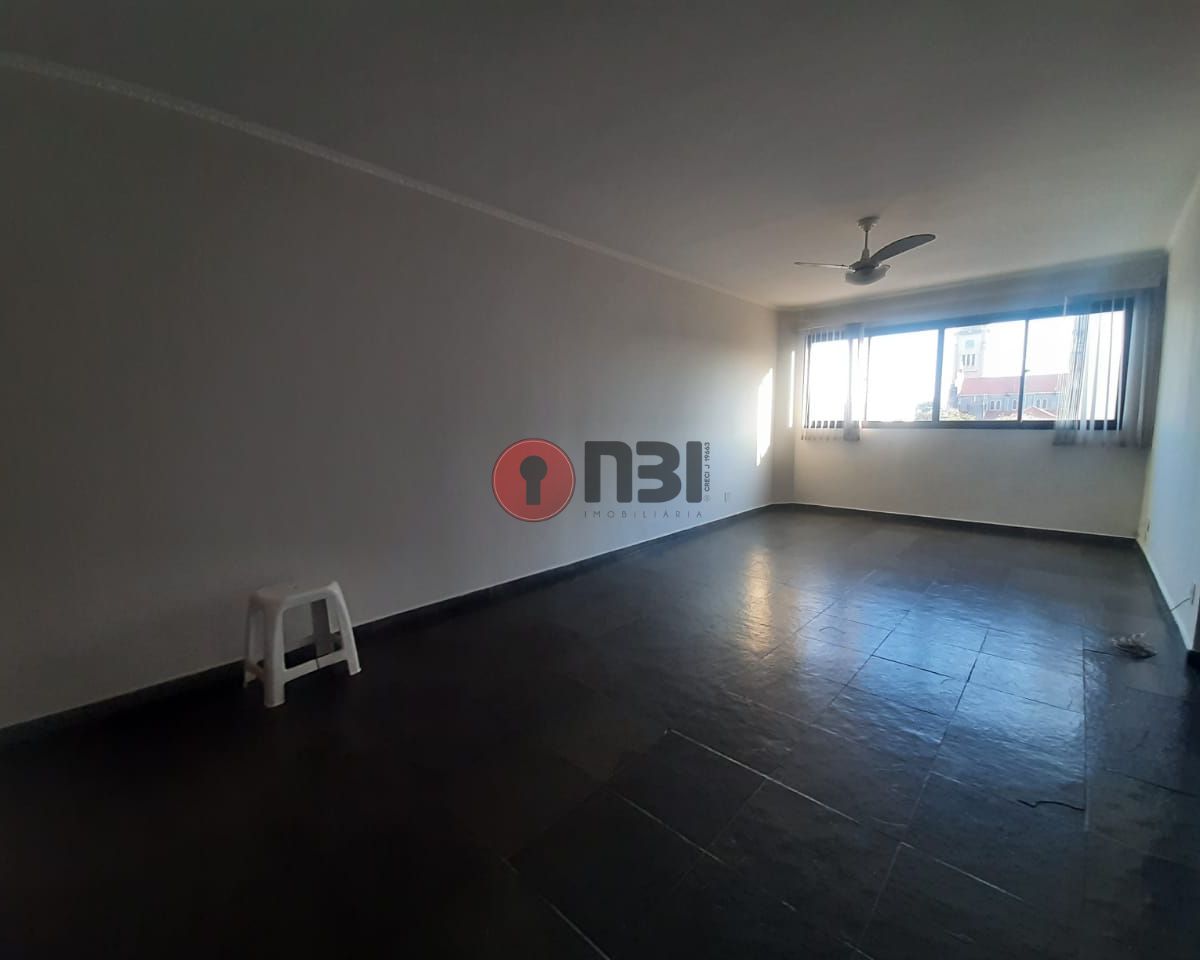 Apartamento com 2 quartos à venda, 90m² — foto 1 de 18