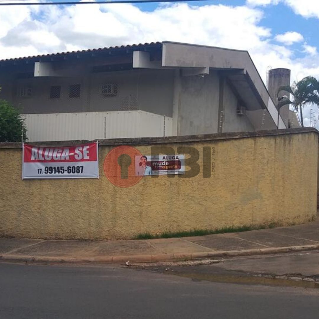 Casa com 4 quartos para aluguel, 525m² — foto 27 de 34