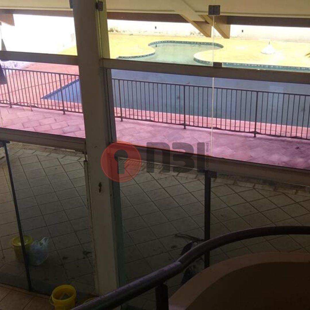 Casa com 4 quartos para aluguel, 525m² — foto 8 de 34