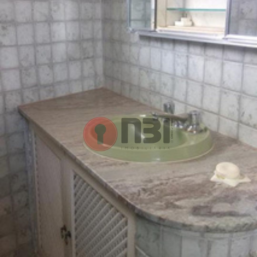 Casa com 4 quartos para aluguel, 525m² — foto 13 de 34