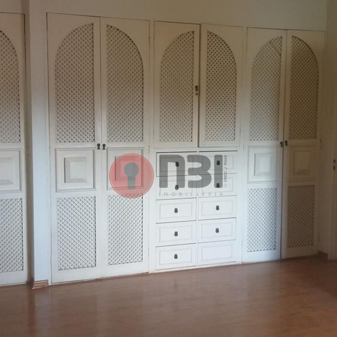 Casa com 4 quartos para aluguel, 525m² — foto 14 de 34