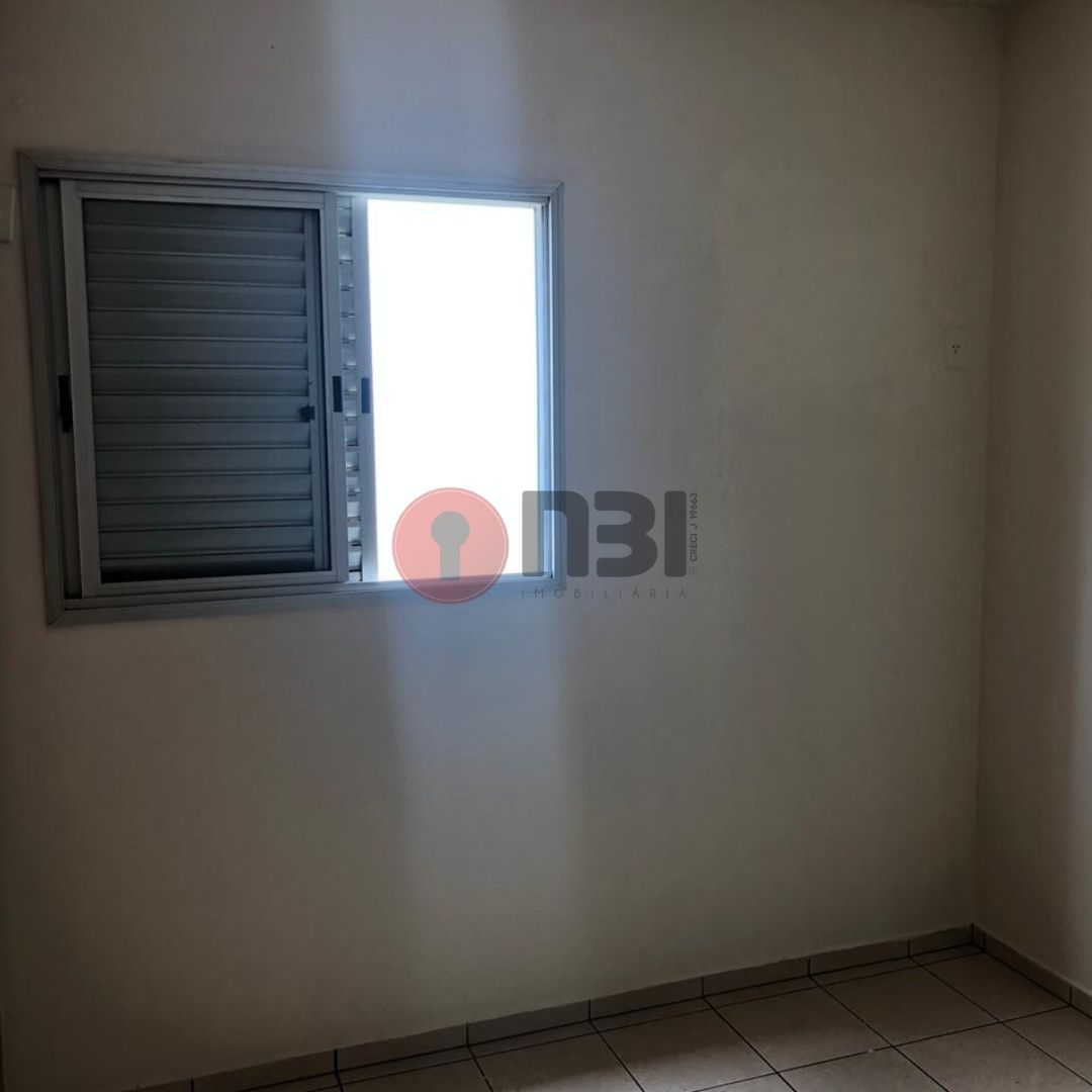 Apartamento com 2 quartos à venda, 70m² — foto 2 de 12