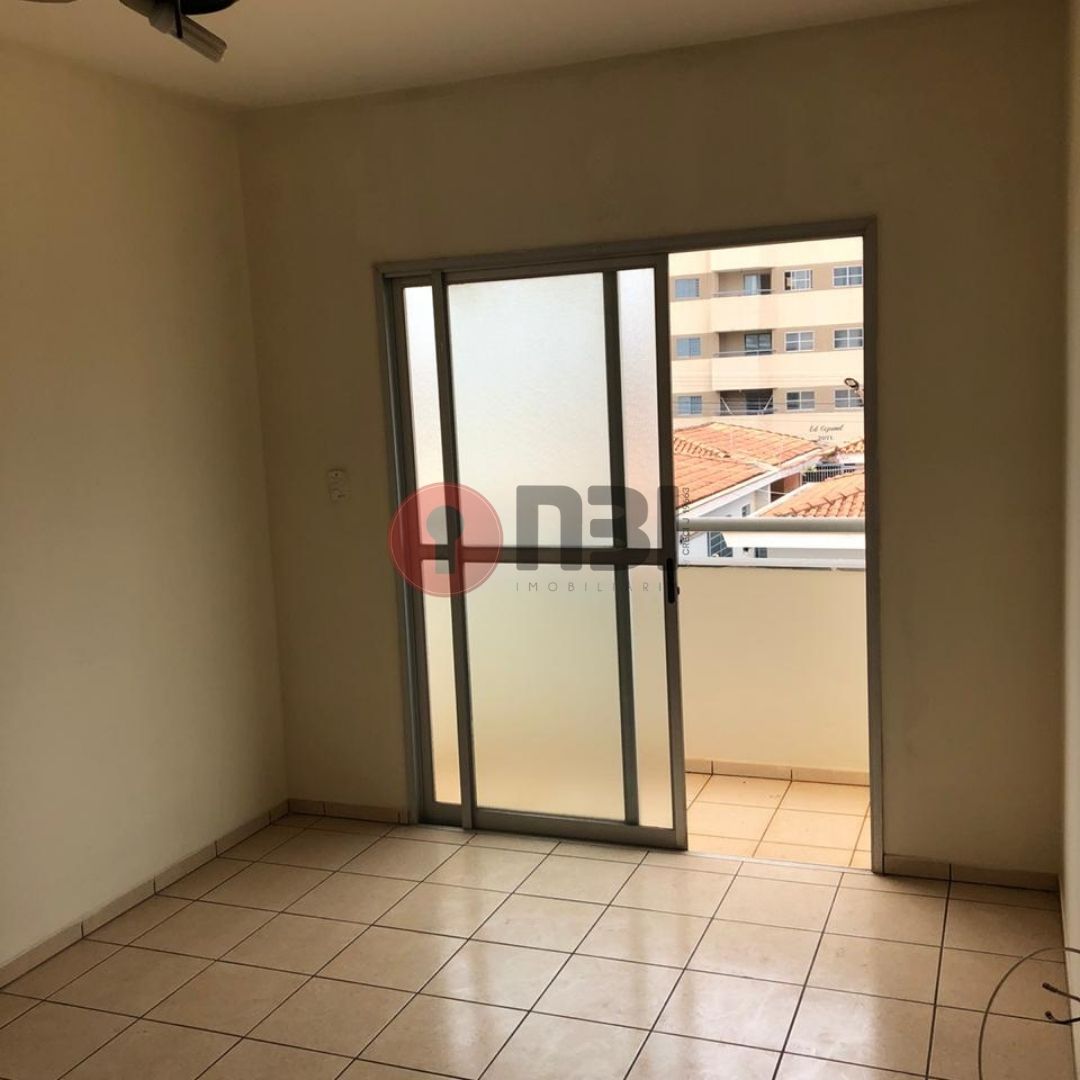 Apartamento com 2 quartos à venda, 70m² — foto 8 de 12