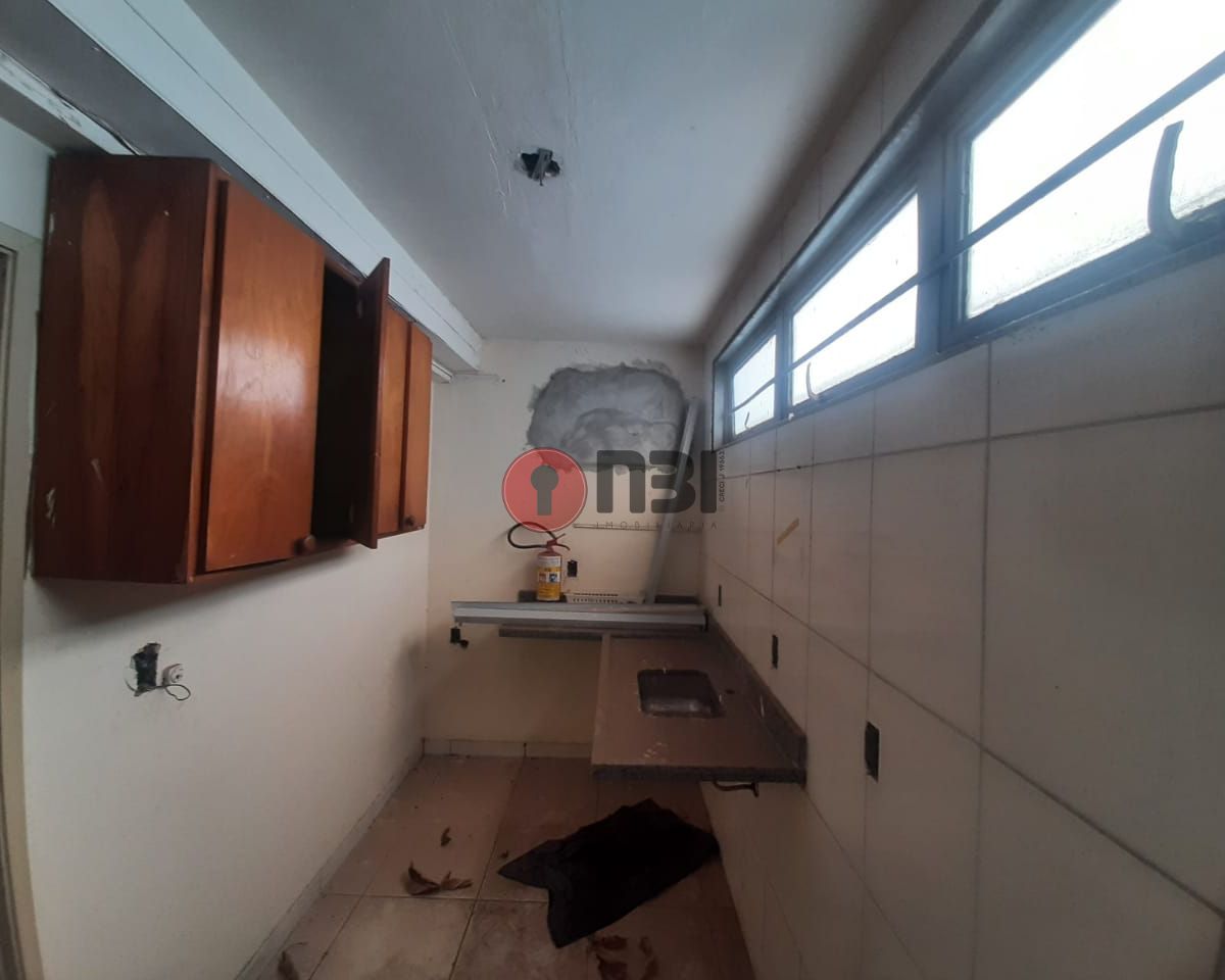 Galpão / Depósito / Armazém  para aluguel, 1275m² — foto 3 de 19