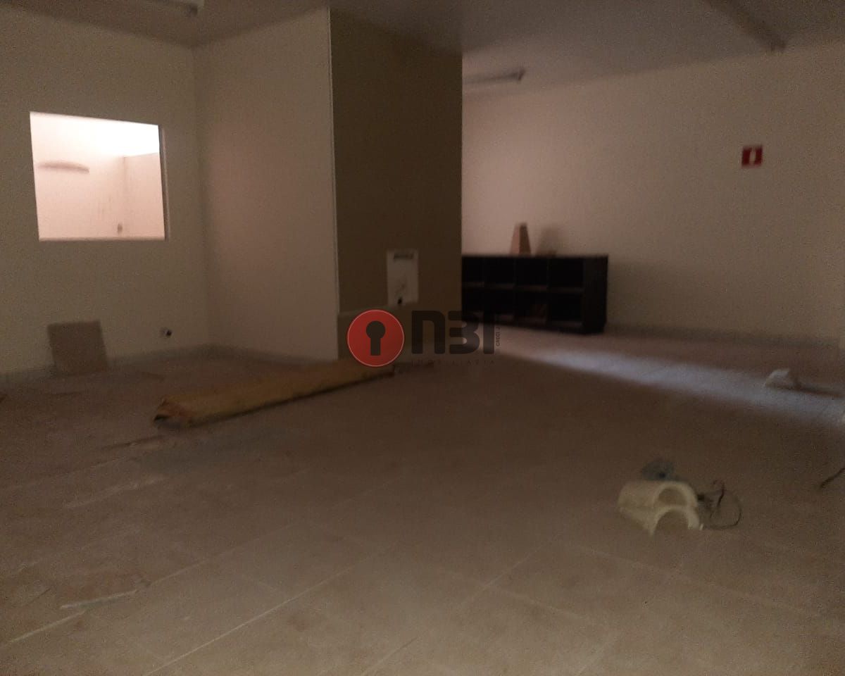 Galpão / Depósito / Armazém  para aluguel, 1275m² — foto 8 de 19