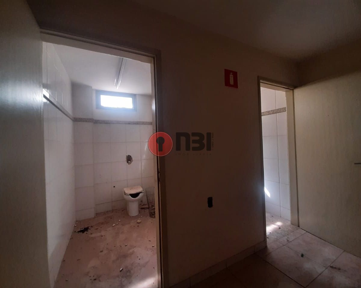 Galpão / Depósito / Armazém  para aluguel, 1275m² — foto 17 de 19