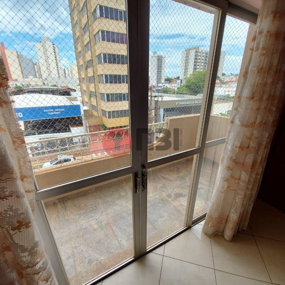 Apartamento com 3 quartos à venda, 267m² — foto 2 de 18
