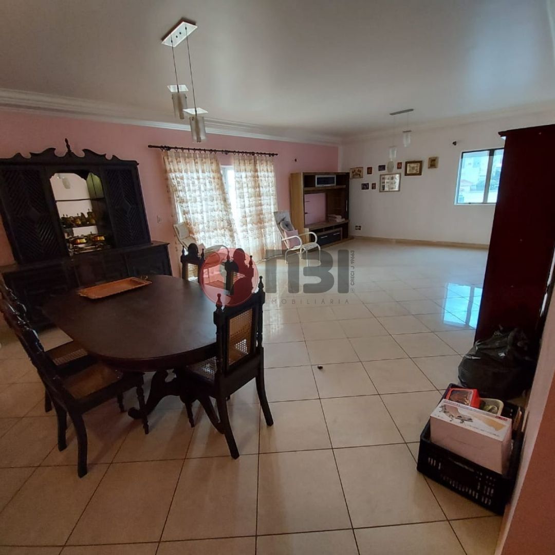 Apartamento com 3 quartos à venda, 267m² — foto 11 de 18