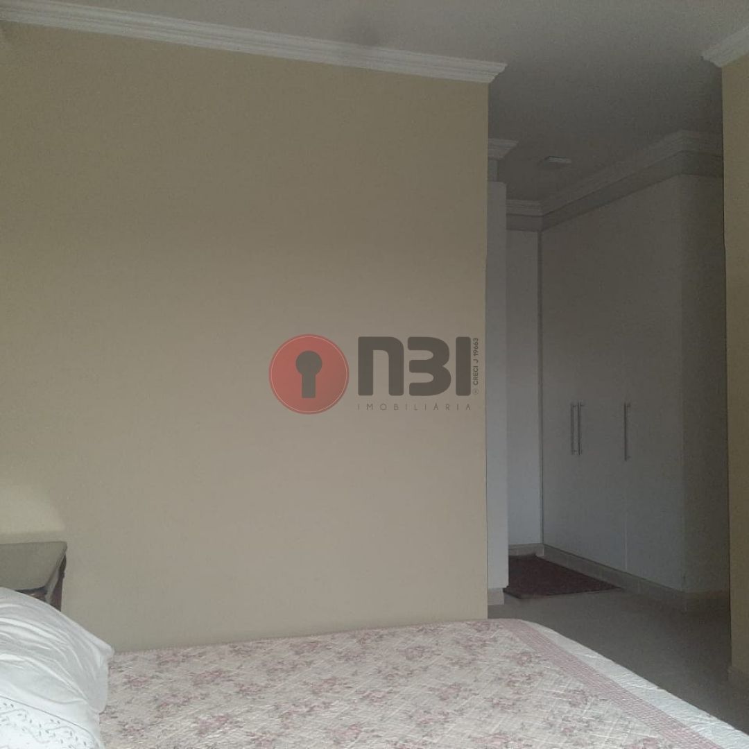 Casa com 4 quartos à venda, 350m² — foto 6 de 31