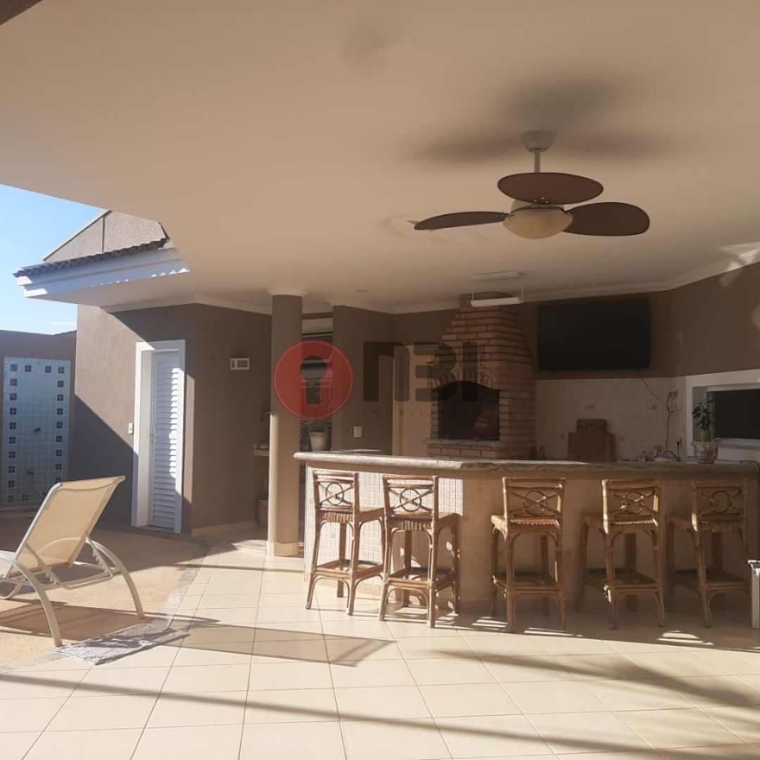 Casa com 4 quartos à venda, 350m² — foto 15 de 31