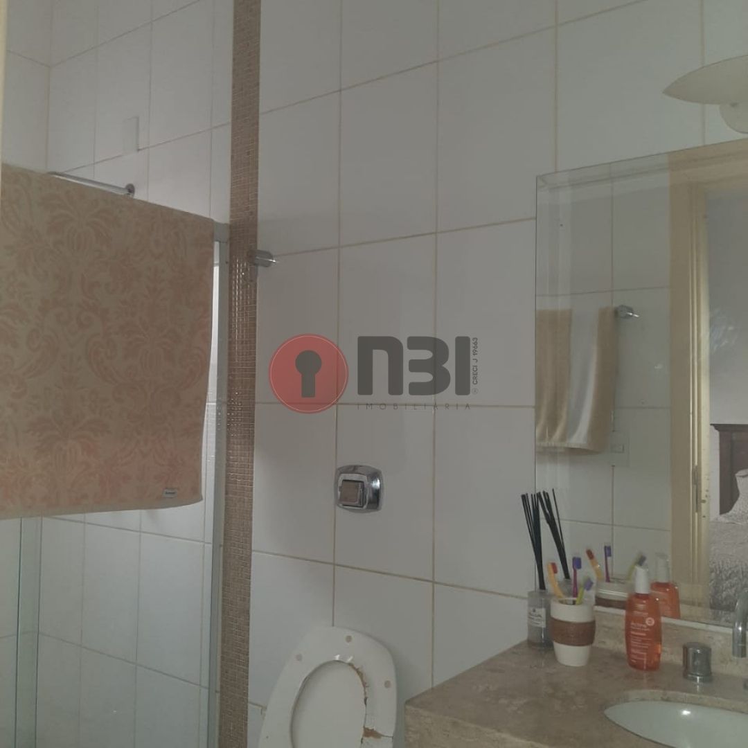 Casa com 4 quartos à venda, 350m² — foto 17 de 31