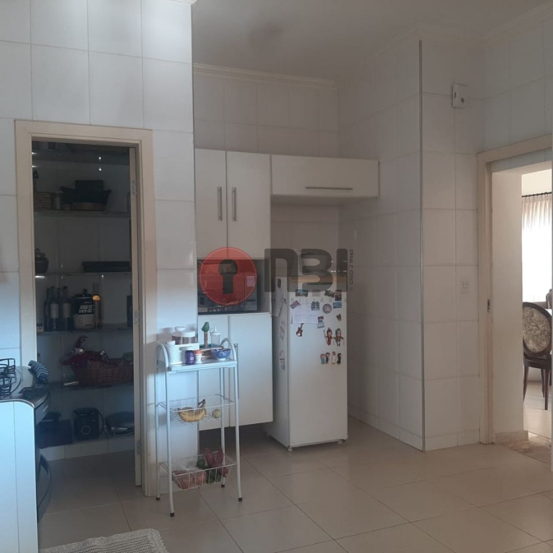 Casa com 4 quartos à venda, 350m² — foto 19 de 31