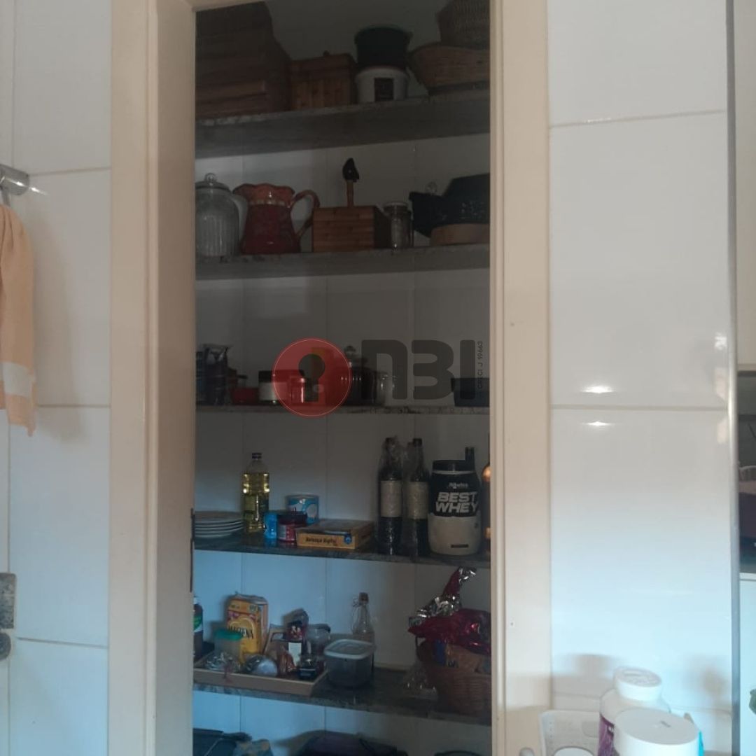 Casa com 4 quartos à venda, 350m² — foto 25 de 31