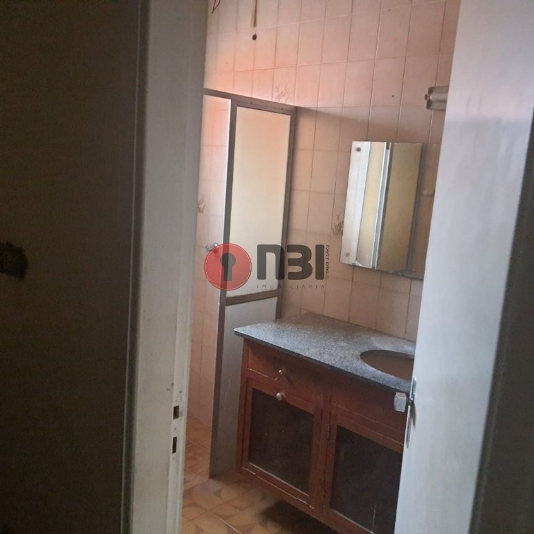 Casa com 2 quartos à venda, 280m² — foto 2 de 13