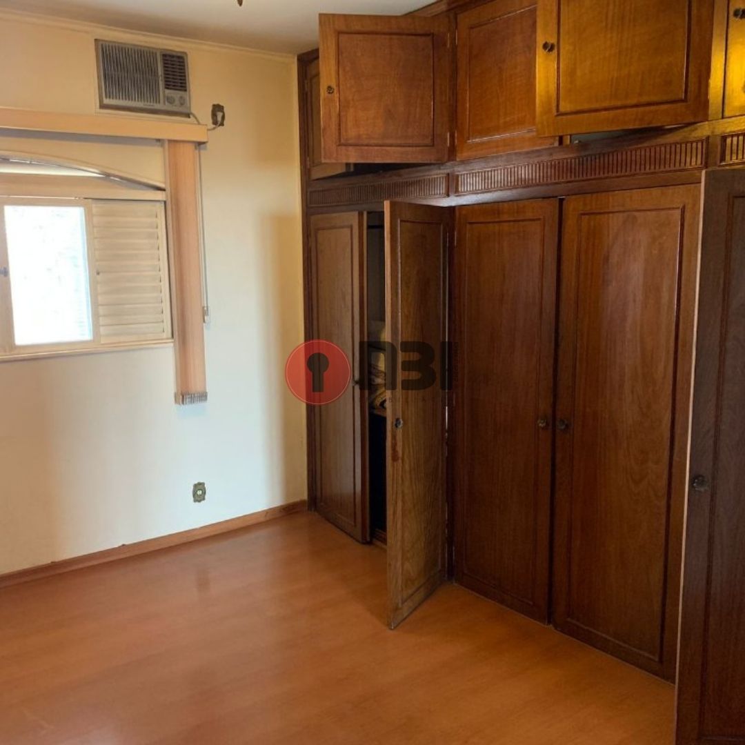 Casa com 3 quartos à venda, 272m² — foto 15 de 30