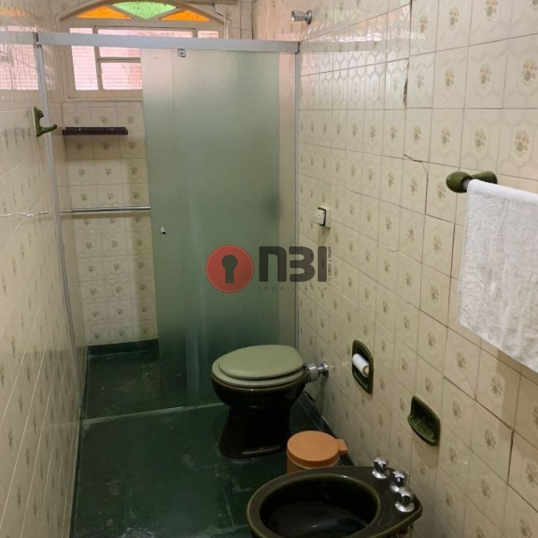 Casa com 3 quartos à venda, 272m² — foto 17 de 30