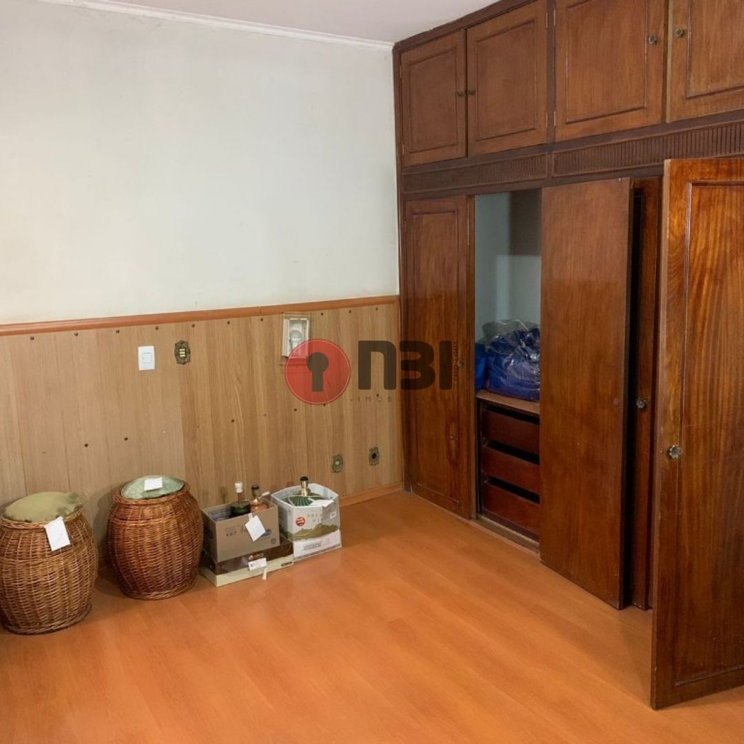 Casa com 3 quartos à venda, 272m² — foto 18 de 30