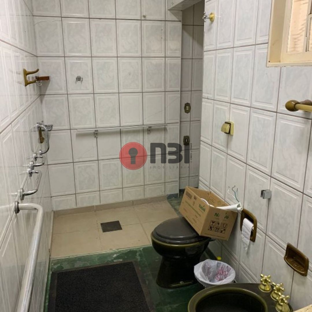 Casa com 3 quartos à venda, 272m² — foto 19 de 30