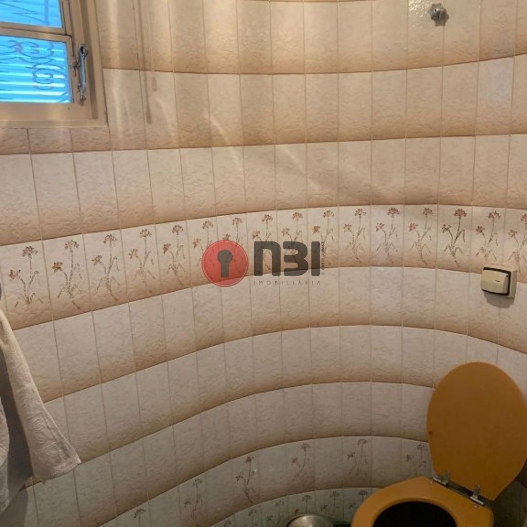 Casa com 3 quartos à venda, 272m² — foto 24 de 30