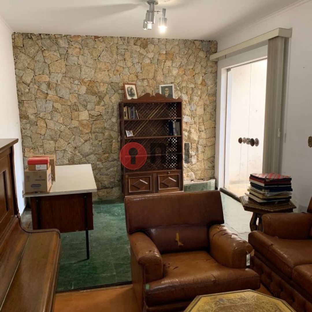 Casa com 3 quartos à venda, 272m² — foto 26 de 30