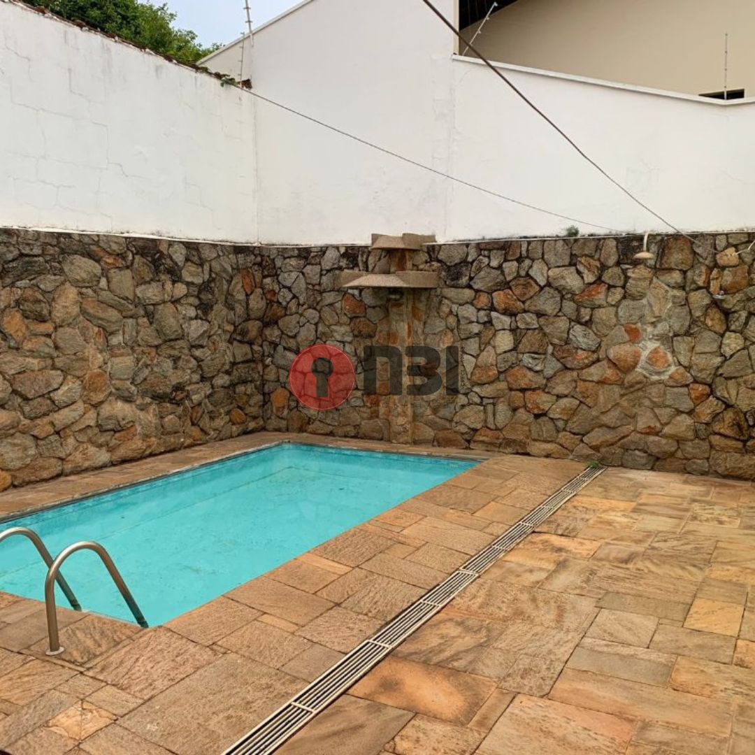 Casa com 3 quartos à venda, 208m² — foto 30 de 38